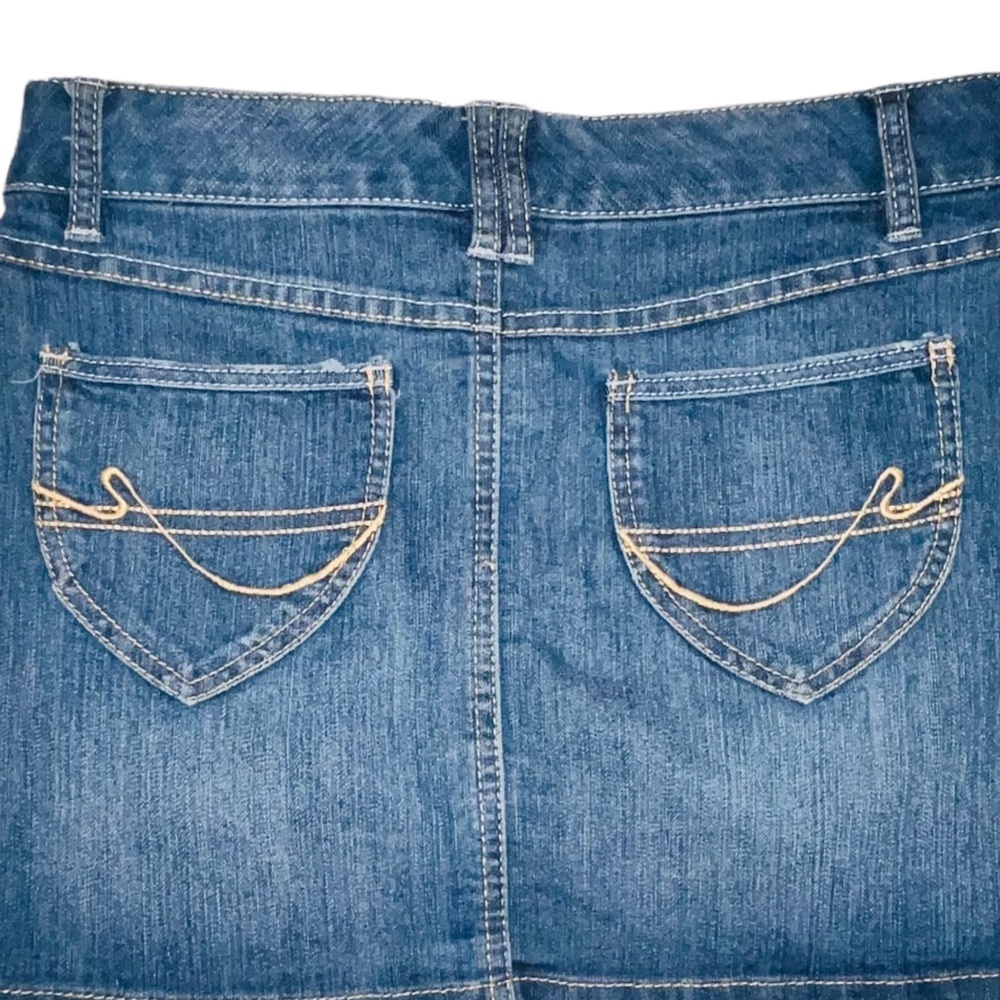 SO‎ 🌼 Denim Skirt Distressed Blue Jean Mini Size 5 - Picture 3 of 8